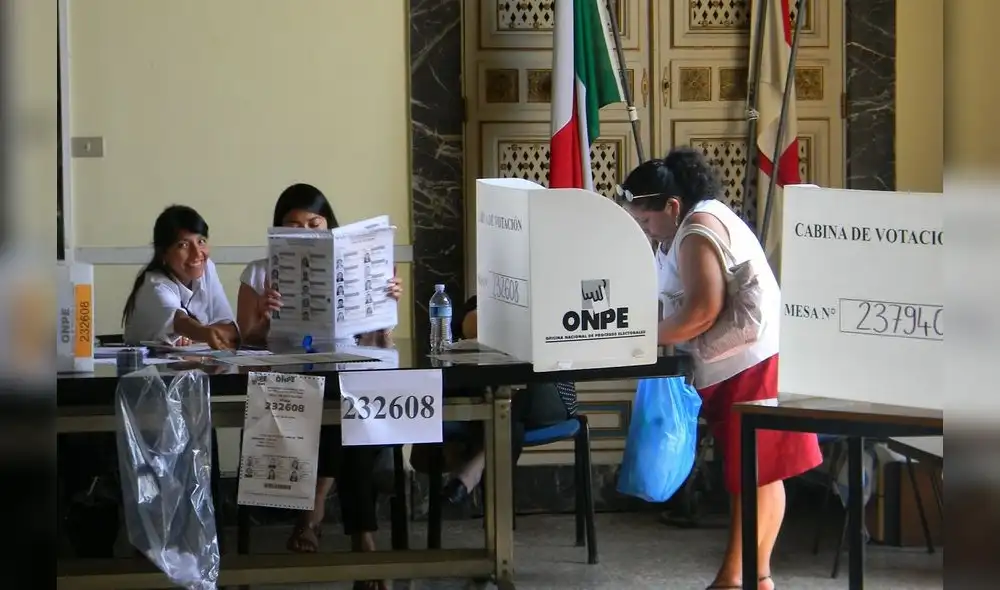 Peruanos en el exterior se alistan para el proceso electoral.