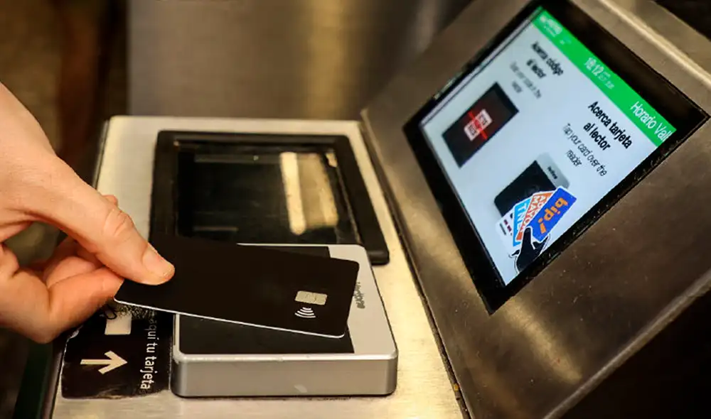 Las tarjetas Visa y Mastercard, tanto físicas como digitales, se aceptarán como método de pago en el Metro de Santiago y Tren Nos.