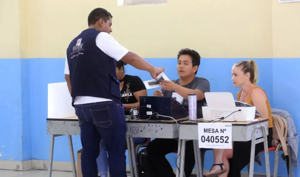 Si cumples con la responsabilidad de ser miembro de mesa podrás recibir una compensación económica. Foto: ONPE Si cumples con la responsabilidad de ser miembro de mesa podrás recibir una compensación económica. Foto: ONPE