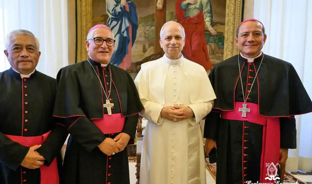 Papa León XIV se reúne con obispos peruanos en Roma