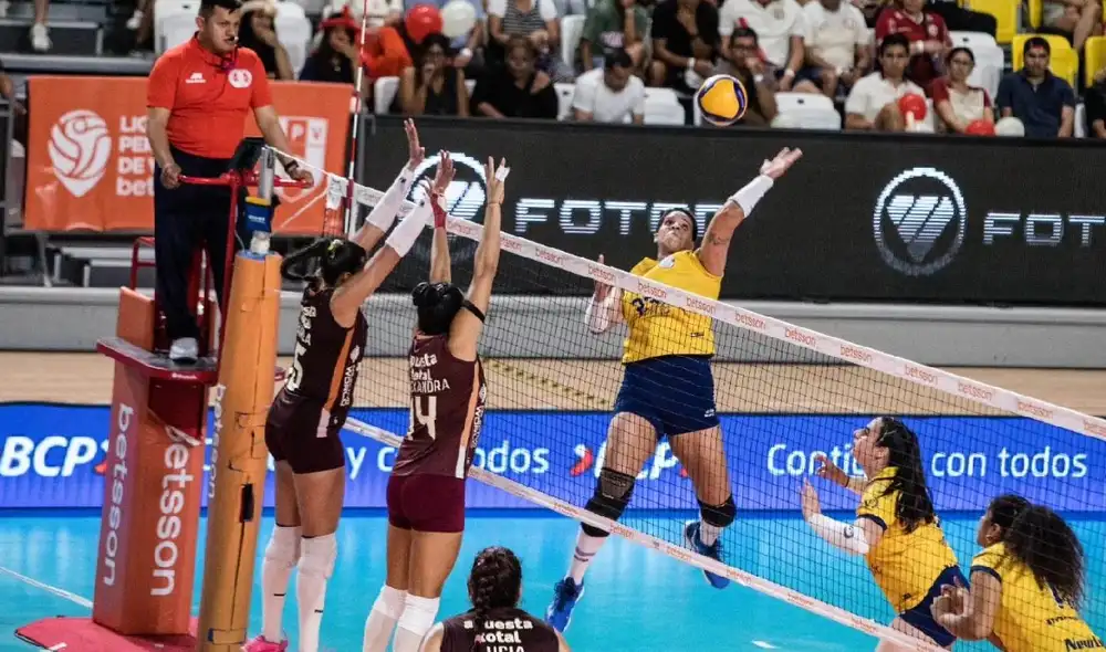 Atenea da el golpe en la Liga Peruana de Vóley al vencer a la 'U'. Foto: FPV