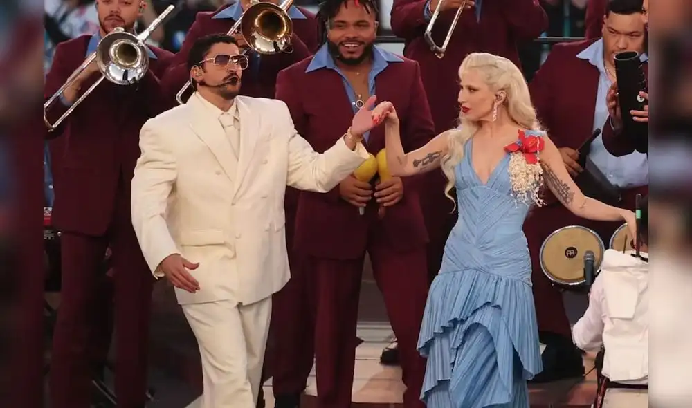 Lady Gaga con atuendo inspirado en Celia Cruz.