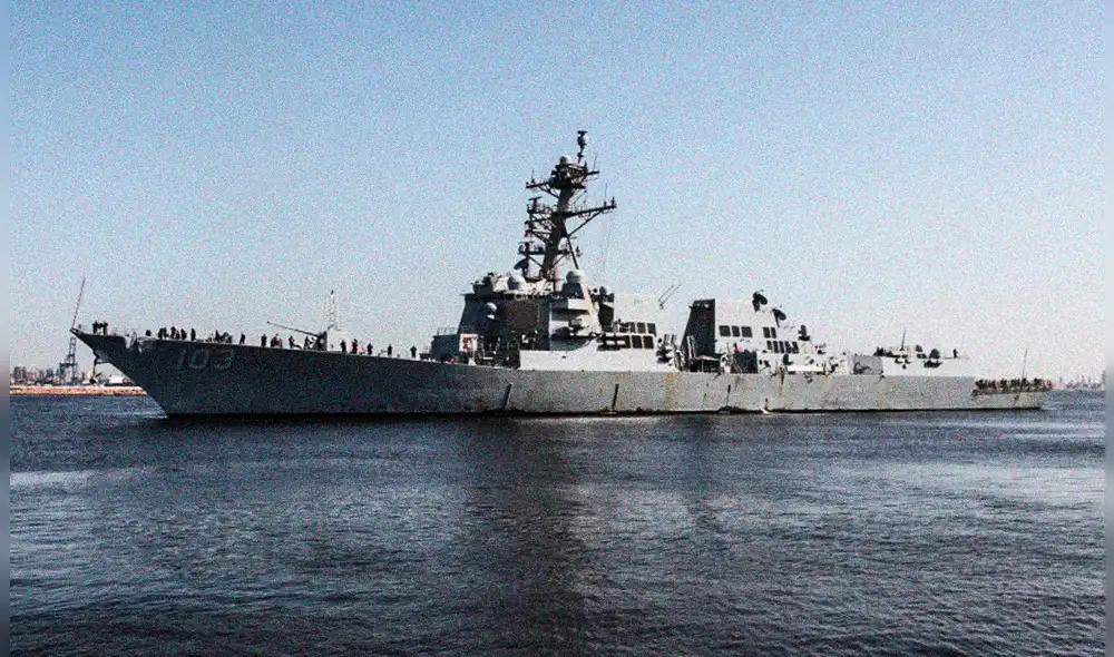 La colisión dejó dos miembros de la tripulación heridos con lesiones leves. Foto: Comando Central de EE. UU.