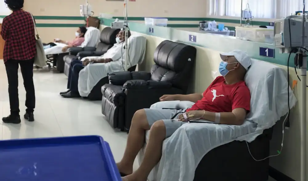 Pacientes con cáncer esperan ser atendidos en su proceso de quimioterapia. Foto: difusión