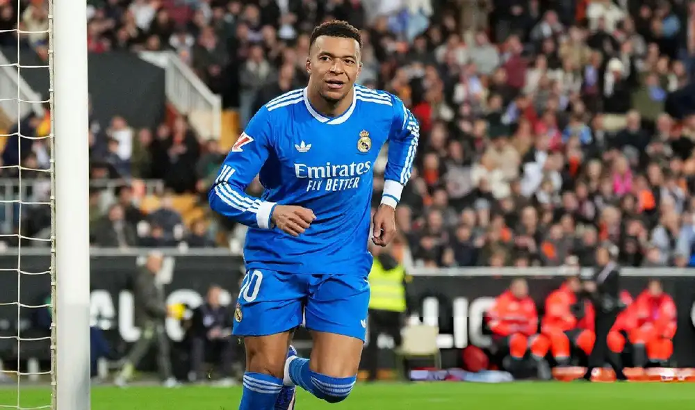 Mbappé estará disponible para hoy.