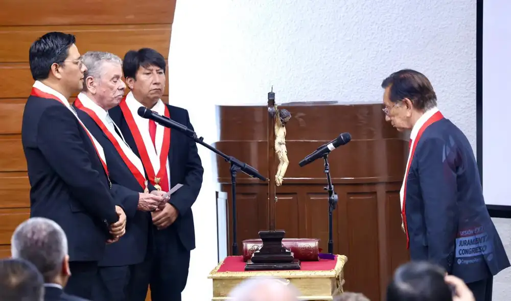 José María Balcázar asumió como nuevo presidente del Perú. Foto: Congreso