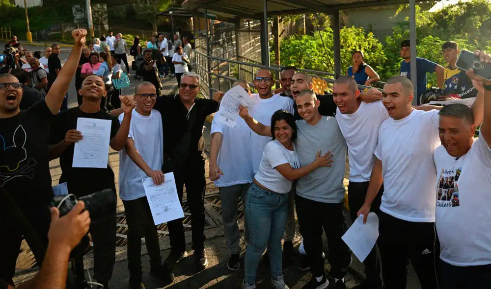 El régimen sostiene que casi 2.200 individuos han sido redimidos o se les han levantado restricciones legales. Foto: AFP