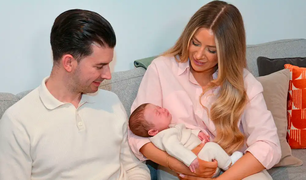 Bebé nace de una madre con un trasplante de útero. Foto: Womb Transplant UK/PA