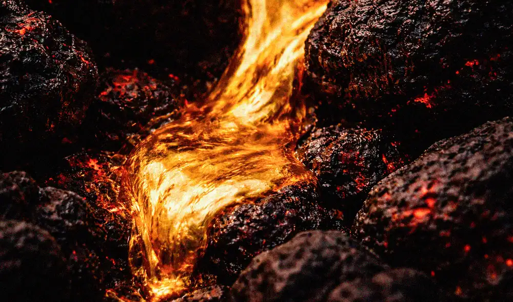 Este descubrimiento desafía la idea establecida de un centro aislado y sugiere una interacción geológica. Foto: Inteligencia Artificial.