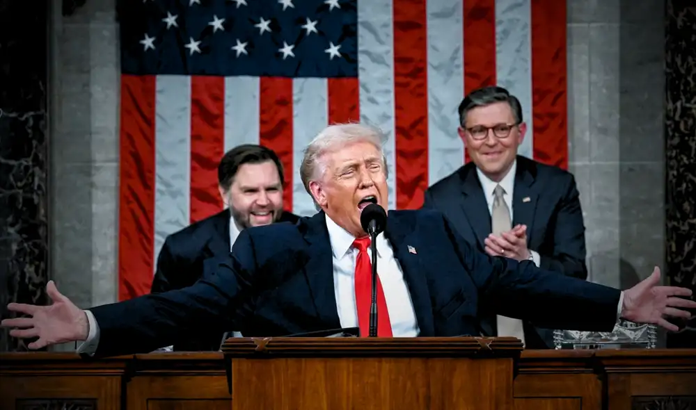 Donald Trump anunció que prohibirá las licencias de conducir a los inmigrantes indocumentados.