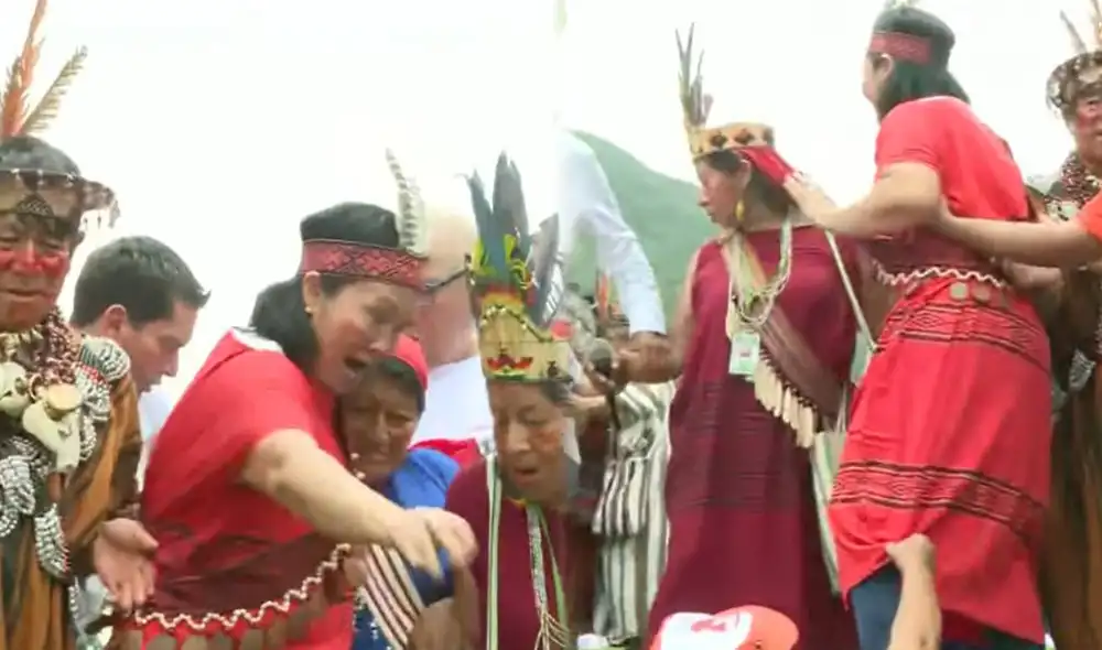 La candidate fujimorista sufrió un aparatoso incidente en Pampa Michi. La candidate fujimorista sufrió un aparatoso incidente en Pampa Michi.