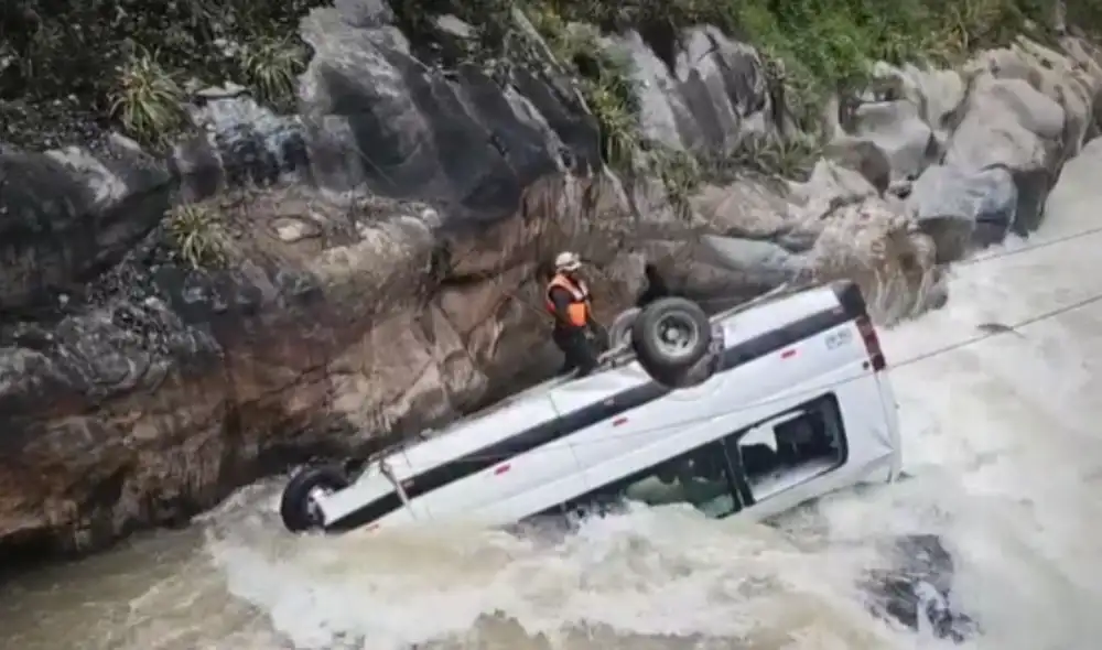 Las operaciones de rescate provocaron restricciones de tránsito en la ruta Lima-Huancayo. Las operaciones de rescate provocaron restricciones de tránsito en la ruta Lima-Huancayo.
