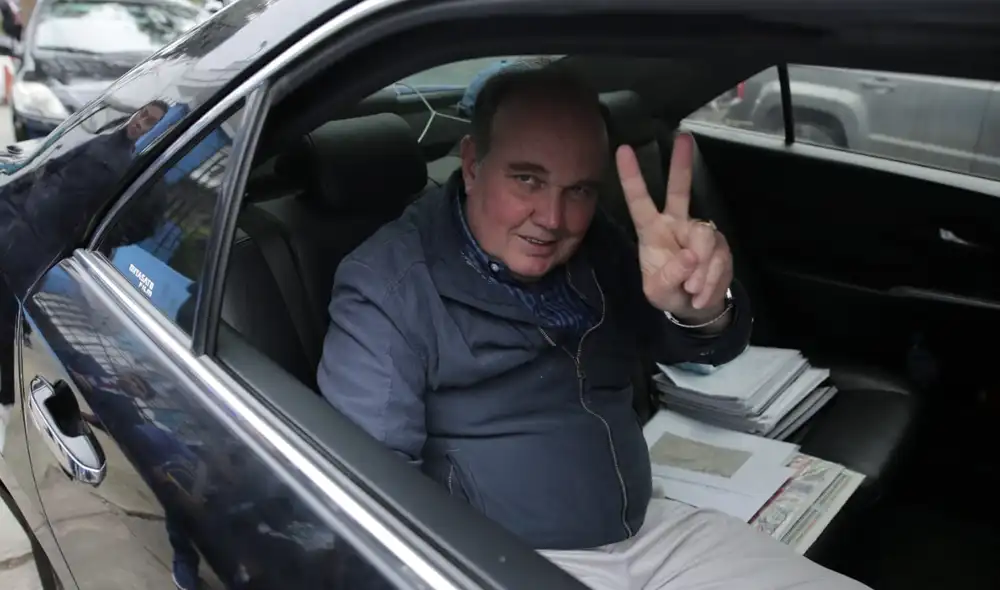 Versión. El candidato López Aliaga sostiene que es falso que manejaba su vehículo en estado de ebriedad. pese a la existencia de un acta policial. Foto: La República Versión. El candidato López Aliaga sostiene que es falso que manejaba su vehículo en estado de ebriedad. pese a la existencia de un acta policial. Foto: La República