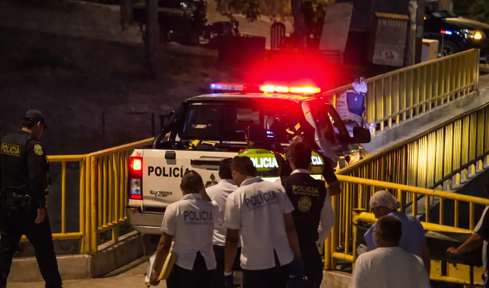 El atacante fue detenido por las autoridades a pocos metros del lugar de los hechos. El atacante fue detenido por las autoridades a pocos metros del lugar de los hechos.