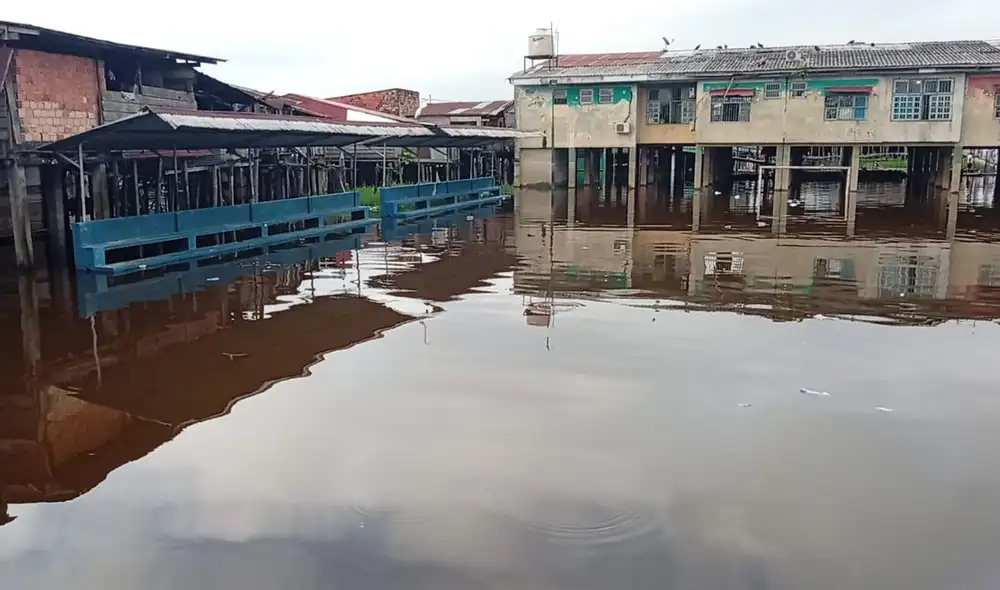La temporada de lluvias en Perú ha dejado 41 fallecidos, un desaparecido y 56 lesionados, según el Ministerio de Salud, afectando a 246 distritos en 14 regiones.