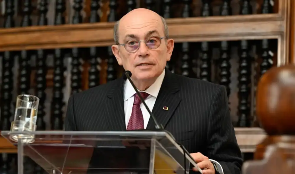 Canciller Hugo de Zela viajará a Chile para transmisión de mando presidencial