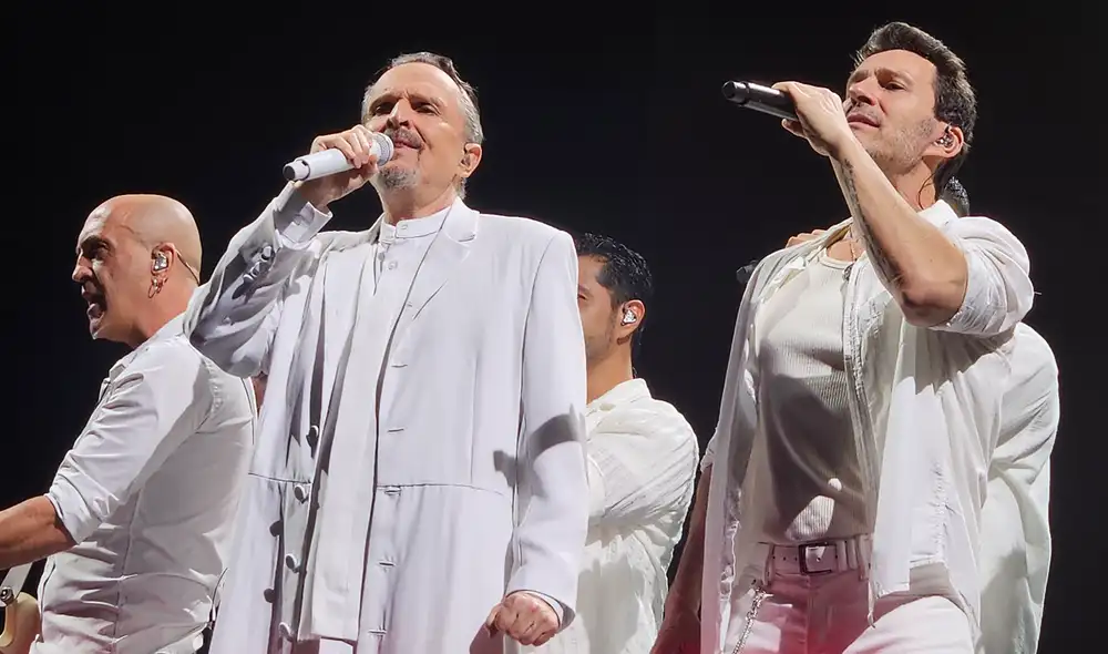 Miguel Bosé regresó a Lima tras 14 años de ausencia y cautivó al público en el Arena 1 Costa Verde con su 'Importante Tour 2025–2026'. Foto: Thalia Gutierrez / URPI -LR