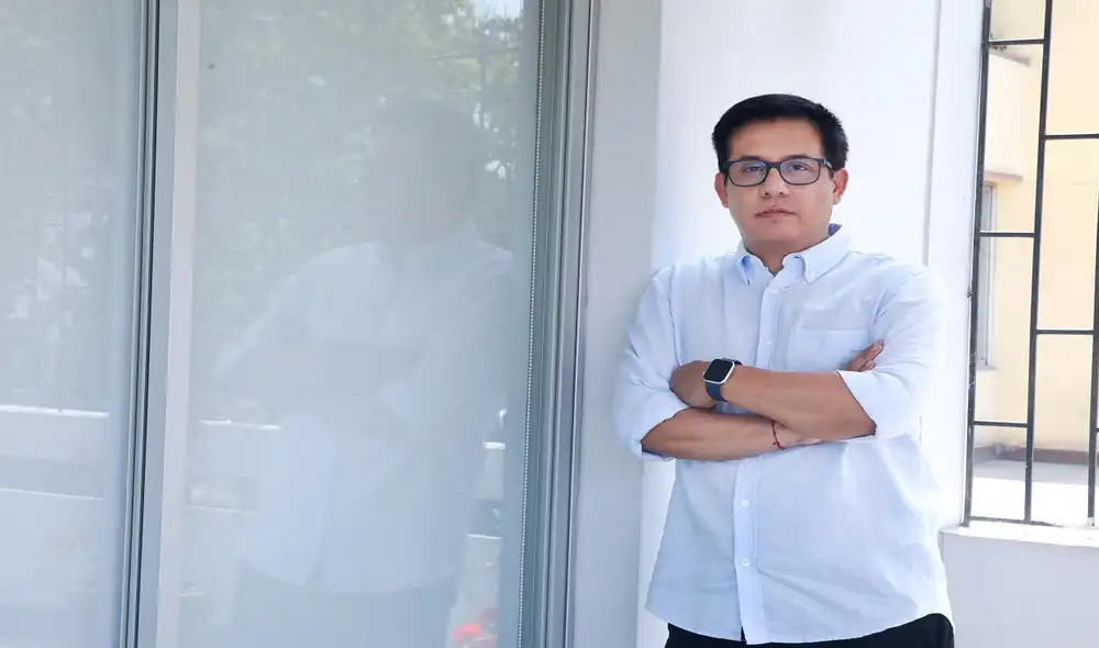 La política del escorpión (Aguilar, 2026) es el segundo libro de Zambrano. Antes publicó Nuestros muertos (2024).