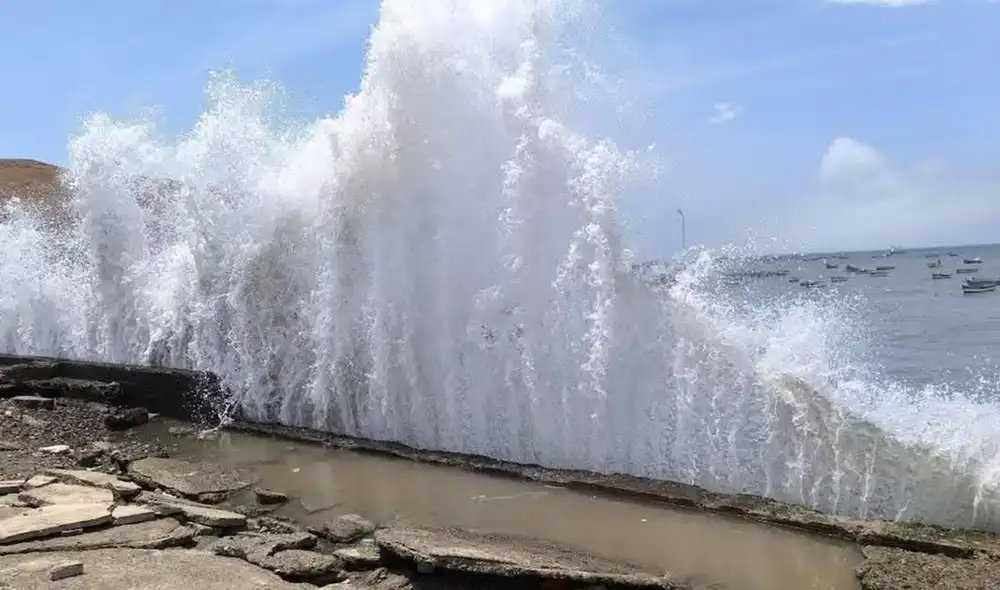 Los puertos marítimos del centro del país son los más afectados.