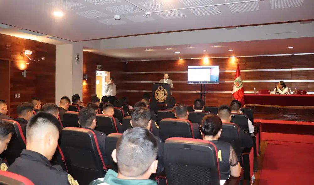 Magistrados especializados de la Corte de La Libertad guiaron las ponencias. Fuente: Difusión.