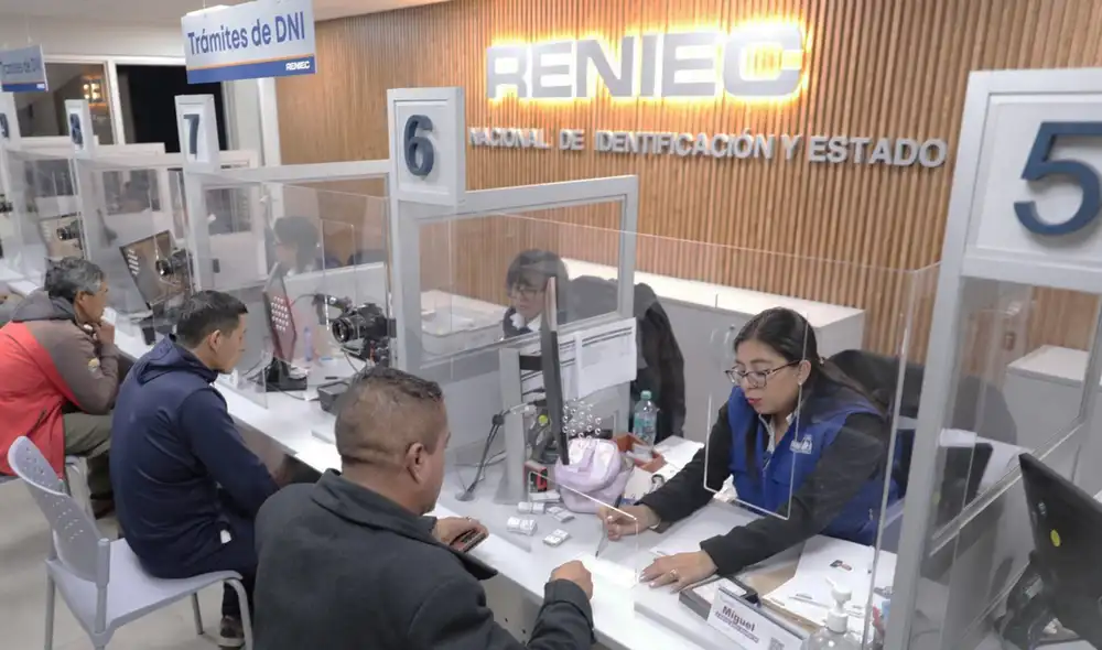 Reniec extiende horario de atención.