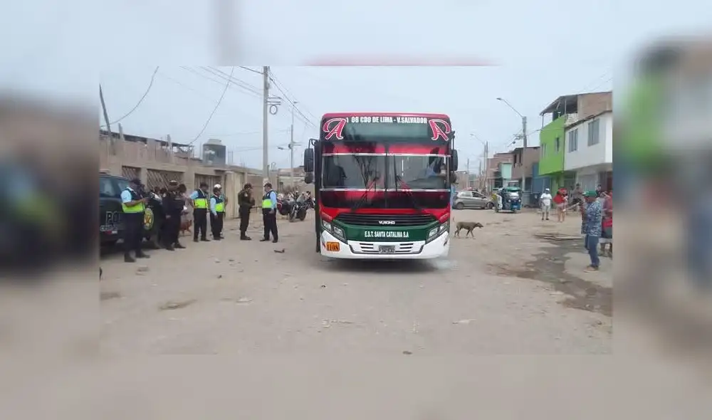 Atentado en bus Santa Catalina. Chofer fue asesinado por sicarios. Foto: Difusión.