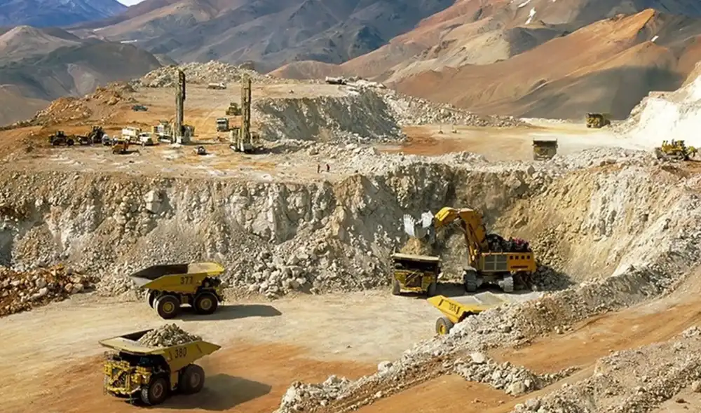 La Comisión de Energía y Minas del Congreso de la República aprobó un dictamen donde se modifica el régimen de concesiones mineras del país.