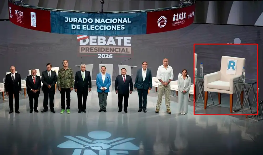 Candidatos presidenciales en el primer debate del Jurado Nacional de Elecciones. Foto: John Reyes/ La República.