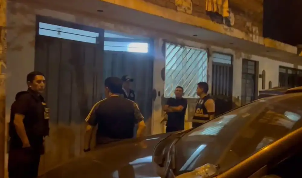 La Policía Nacional desarticuló la organización criminal Los Mexicanos, dedicados a la extorsión de transportistas en Lima Norte, durante un operativo en Los Olivos el 26 de marzo. La Policía Nacional desarticuló la organización criminal Los Mexicanos, dedicados a la extorsión de transportistas en Lima Norte, durante un operativo en Los Olivos el 26 de marzo.