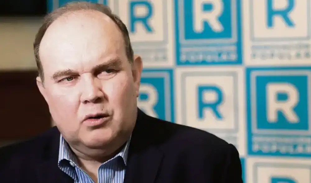 Rafael López Aliaga dijo, sin mostrar pruebas, que se cometería un fraude electoral. Foto: Composición/LR