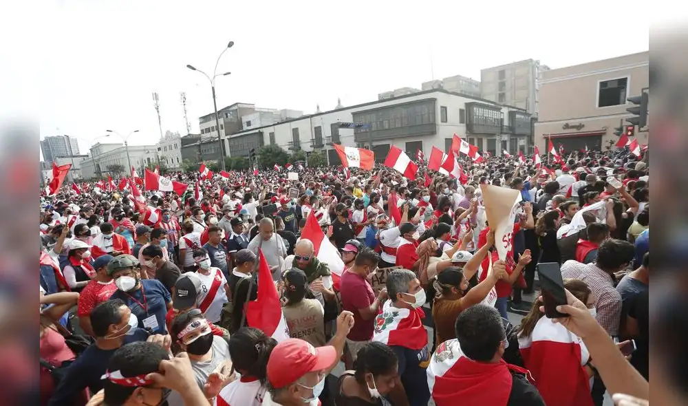 Perú está catalogado entre los países con "democracia deficiente". Foto: The Economist