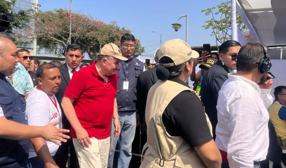 El candidato presidencial de Renovación Popular tuvo esas declaraciones a la salida de su local de votación. Foto: LR