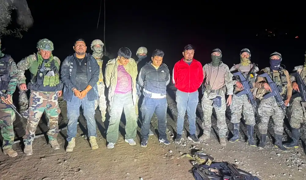 Los agentes fueron capturados e identificados durante la intervención.
