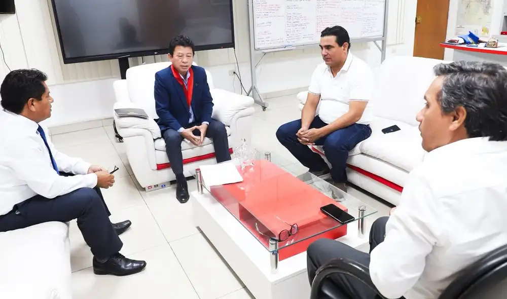 Los líderes acordaron avanzar en los estudios de preinversión del proyecto de infraestructura. Fuente: Difusión.