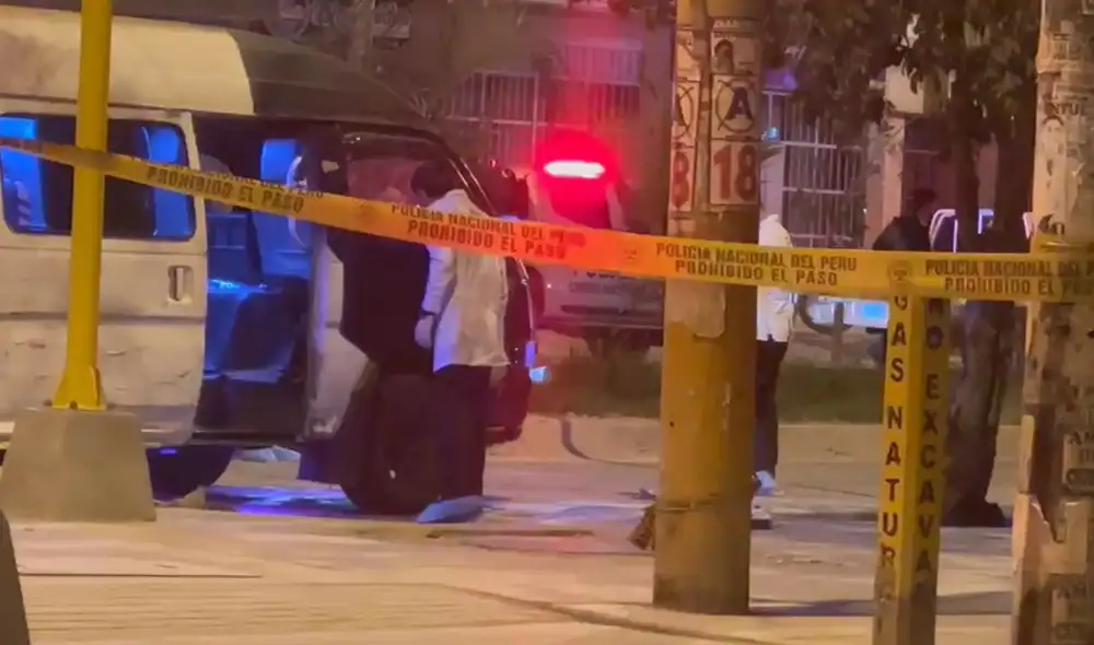 Un cobrador de 29 años, Jorge Segundo García Urteaga, fue asesinado a balazos en Comas, cerca de su combi, la noche del lunes 21 de abril. El crimen ocurrió en la intersección de avenidas Metropolitana y Guillermo La Fuente.
