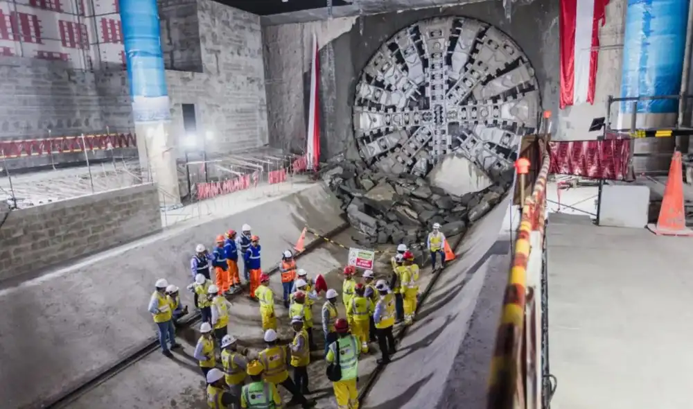 La tuneladora "Delia", una máquina alemana, avanza en la construcción de la Línea 2 del Metro de Lima y Callao, alcanzando un progreso del 86% desde su inicio en julio de 2021.