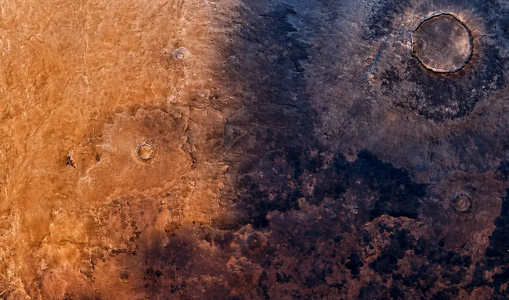 Las sondas Viking de la NASA observaron, por primera vez, esta parte oscura de manchas en Marte en 1976.