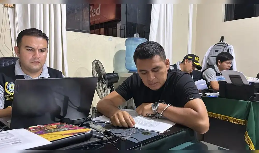Uno de los cuatro policías detenidos por extorsión y organización criminal.