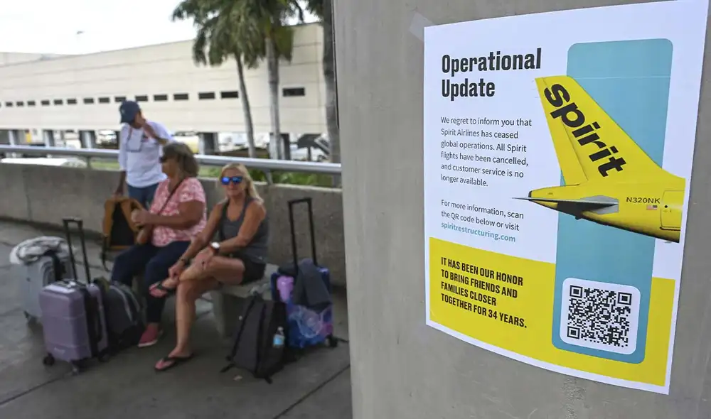 La desaparición de Spirit Airlines podría encarecer las tarifas aéreas en EE. UU., afectando la competitividad del sector y dejando a 60.000 pasajeros y 17.000 empleados en la incertidumbre
