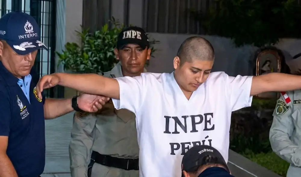 ‘Pequeño J’ es extraditado por caso de triple homicidio en Buenos Aires. ‘Pequeño J’ es extraditado por caso de triple homicidio en Buenos Aires.