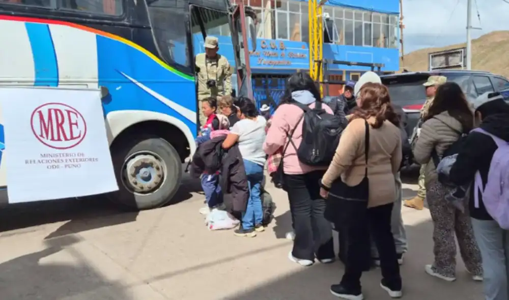 Imagen referencial de peruanos varados en Bolivia Imagen referencial de peruanos varados en Bolivia