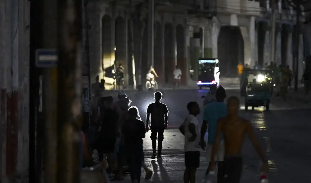 La Habana y otras provincias enfrentan apagones de más de 19 horas diarias, mientras las protestas aumentan La Habana y otras provincias enfrentan apagones de más de 19 horas diarias, mientras las protestas aumentan