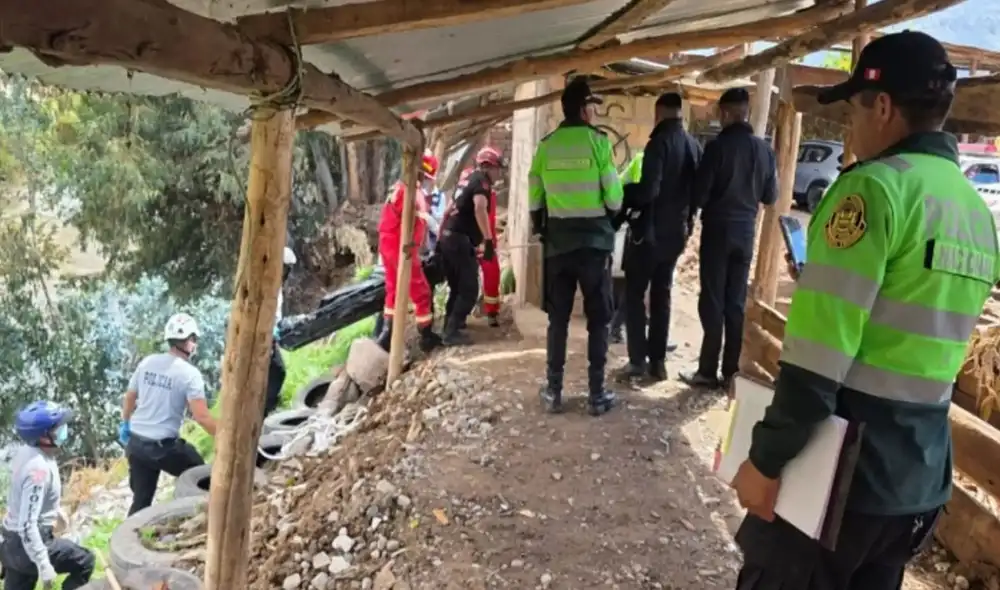 La Policía Nacional del Perú investiga la muerte de Milagros, adolescente de 17 años, hallada sin vida en el río Vilcanota tras diez días desaparecida. La Policía Nacional del Perú investiga la muerte de Milagros, adolescente de 17 años, hallada sin vida en el río Vilcanota tras diez días desaparecida.