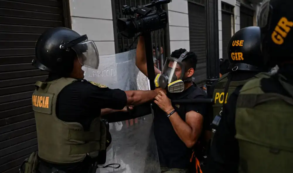 El periodismo en Perú enfrenta un entorno cada vez más peligroso, con cuatro periodistas asesinados en 2025.