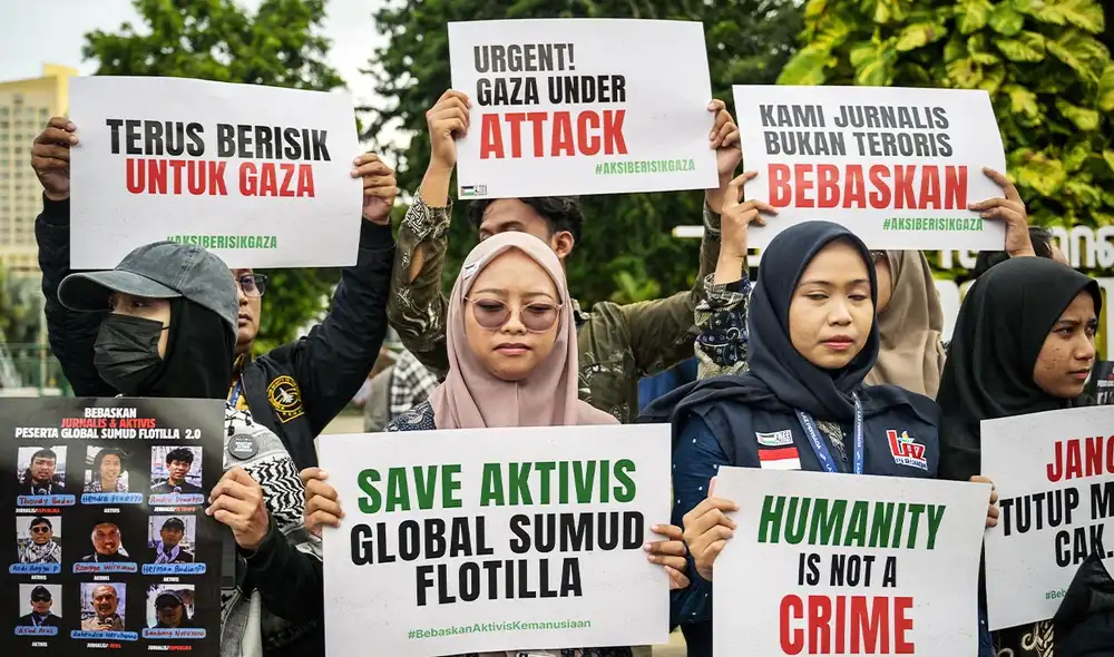 Organizaciones de derechos humanos denuncian maltrato luego de que Israel inició la expulsión de cientos de participantes de la Flotilla Global Sumud Organizaciones de derechos humanos denuncian maltrato luego de que Israel inició la expulsión de cientos de participantes de la Flotilla Global Sumud