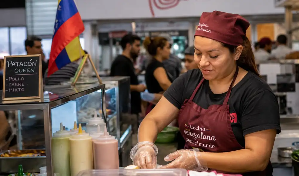 Venezolanos en Perú aportan US$530 millones al año a la economía nacional, revela estudio de Banco Mundial y ACNUR. Venezolanos en Perú aportan US$530 millones al año a la economía nacional, revela estudio de Banco Mundial y ACNUR.