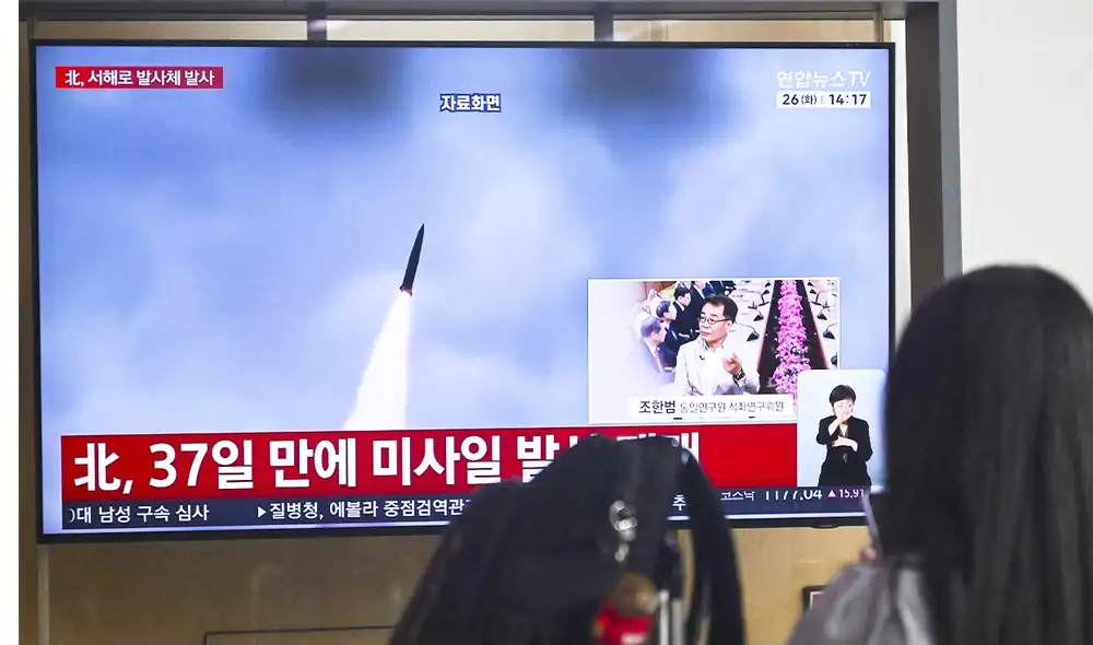 Corea del Norte llevó a cabo el lanzamiento de varios proyectiles, incluido un misil balístico de corto alcance, hacia el mar Amarillo Corea del Norte llevó a cabo el lanzamiento de varios proyectiles, incluido un misil balístico de corto alcance, hacia el mar Amarillo