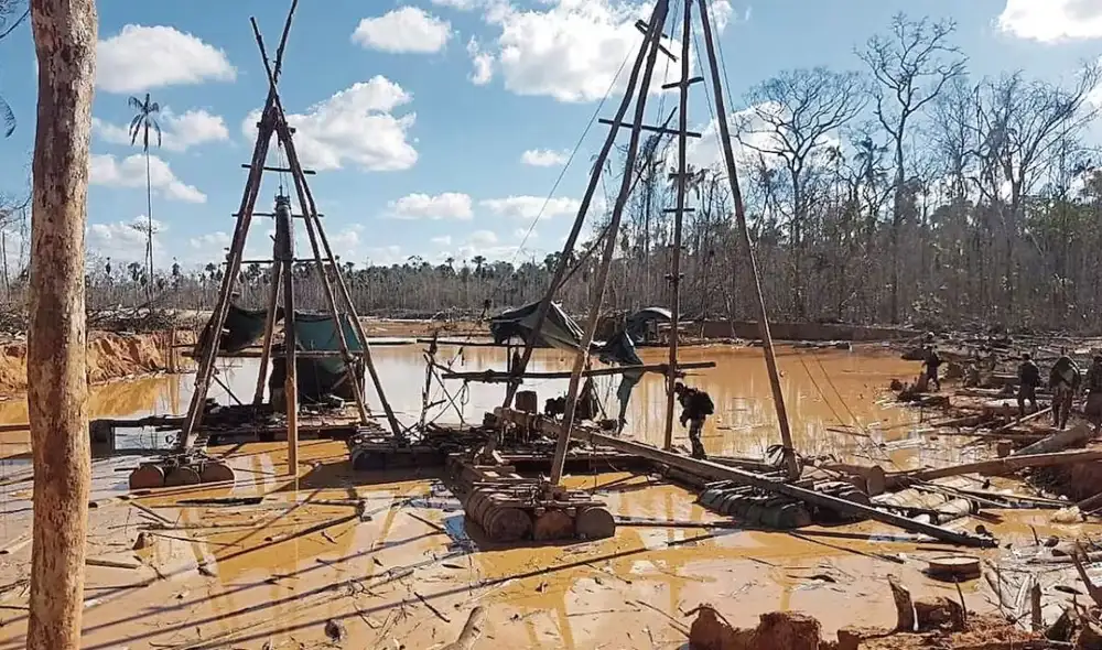 FEMA destruye bocaminas y material aurífero en operativo contra minería ilegal en Arequipa
