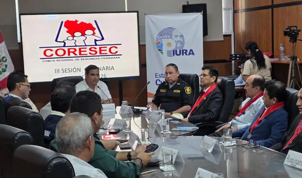 En la sesión, se aborda la exposición del jefe de la Región Policial Piura sobre las estrategias para combatir la violencia en la región. Fuente: difusión.