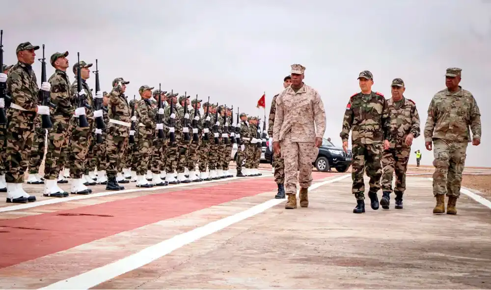 Marruecos refuerza sus capacidades militares al incorporar nuevos sistemas de defensa aérea de Corea del Sur.